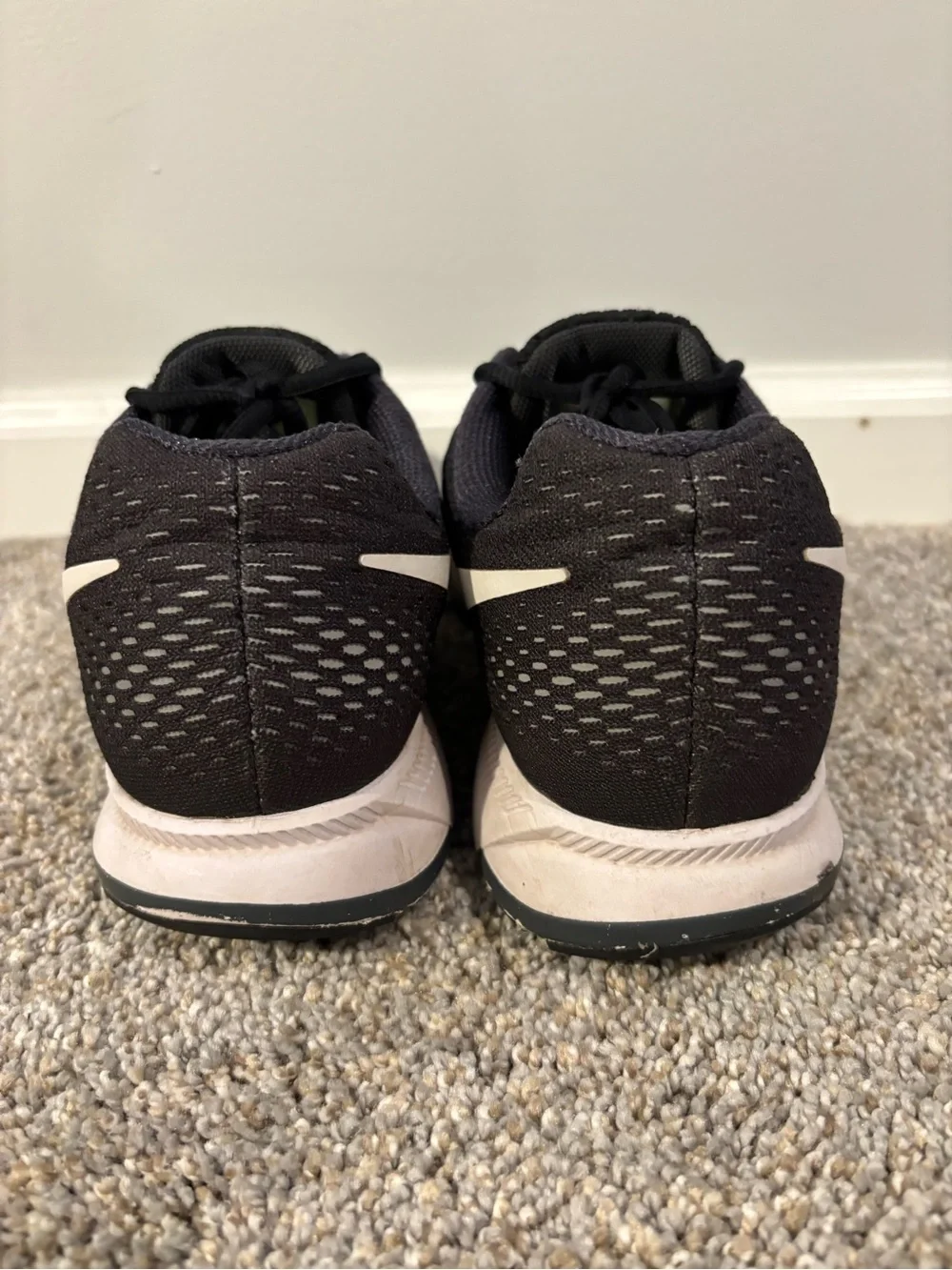 Women’s Nike Air Zoom Pegasus 33 Black/White Anthracite Running Shoes Sneakers 9